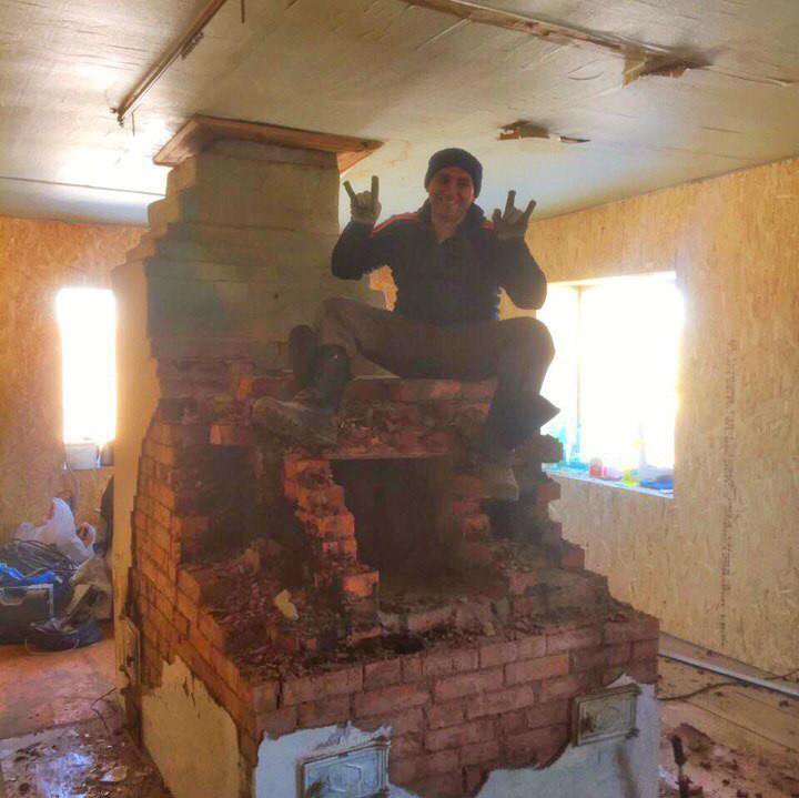 Нарисовать на печке кирпичики