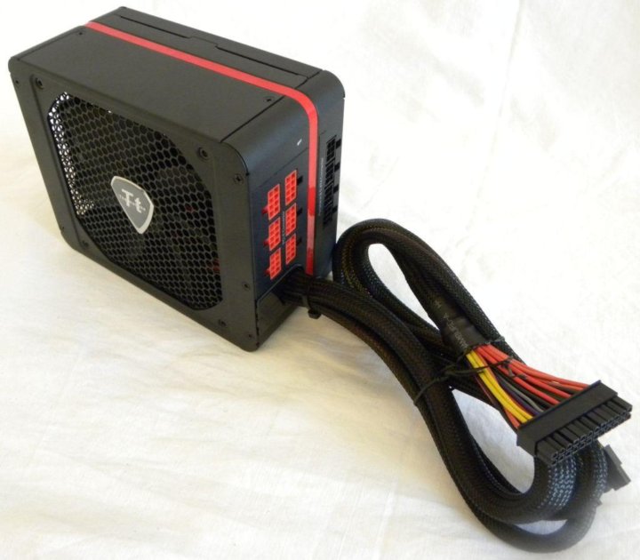 Toughpower 850w gold. Блок питания Термалтейк 850w. Блок питания Thermaltake Toughpower 850w. Thermaltake Toughpower Grand. Thermaltake блок питания 850w Toughpower AP.