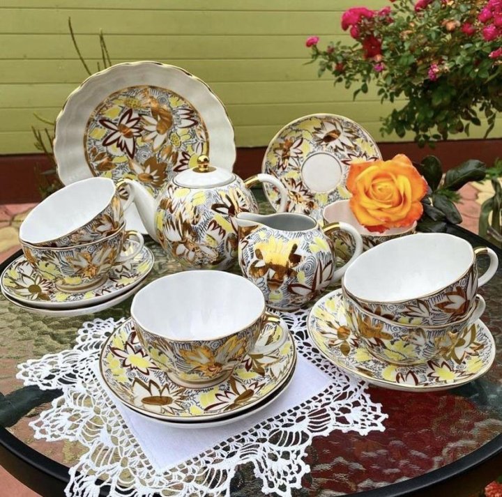 кофейный сервиз золотые ромашки лфз. сервиз золотые ромашки лфз. сервиз золотая ромашка ифз. чайный сервиз лфз винтаж. сервиз золотые ромашки.