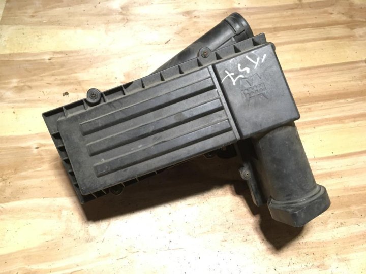 Без корпуса воздушного фильтра. 23110-06310 корпус воздушного фильтра. Корпус воздушного фильтра гранта артикулы. Корпус воздушного фильтра джетта 6. Корпус воздушного фильтра фольксваген фокс.