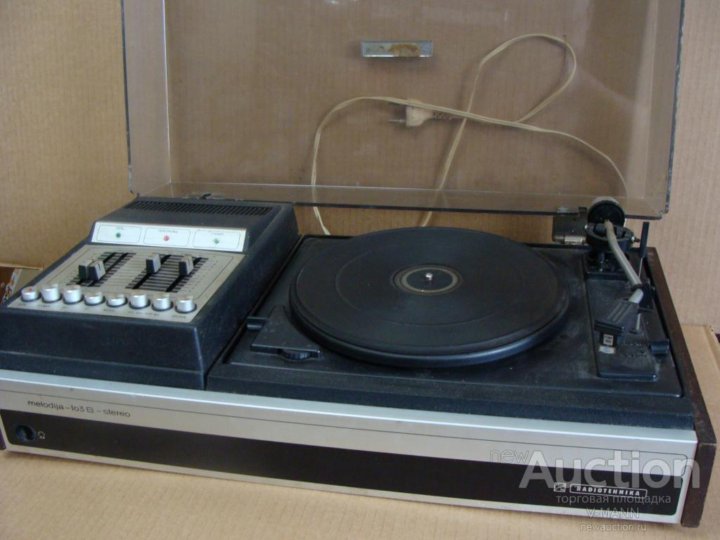виниловый проигрыватель мелодия 103. проигрыватель мелодия 103 стерео. электрофон radiotehnika melodija-103-stereo. проигрыватель мелодия 103. проигрыватель виниловых пластинок melodija-103-stereo.