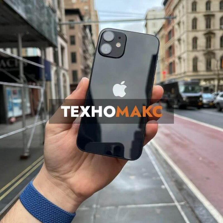 Iphone 12 mini черный. Iphone 13 mini черный. Iphone 12 в руках. Iphone 12 mini экран. Андроид как айфон 12.