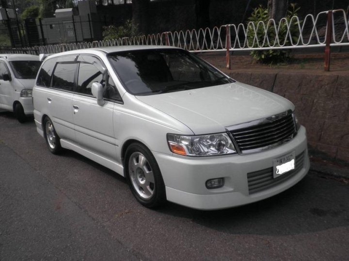 1999 Nissan Bassara specs