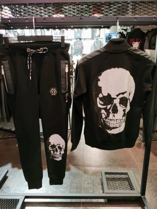 Костюм philipp plein. Philipp plein одежда Турция. Philipp plein Dress code Турция одежда.