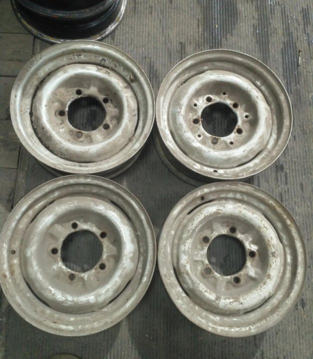 Сверловка колес волга 3110. Нива на штампах. Литые диски на волгу 31105. Сверловка дисков волга. Сверловка дисков волга.