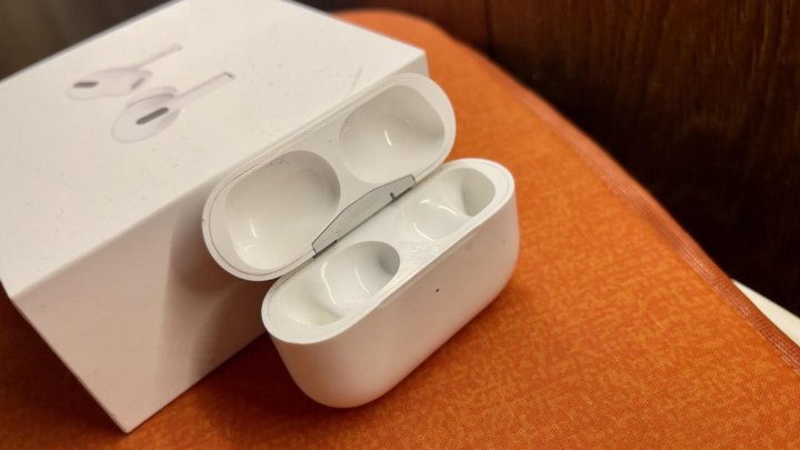 Кейс без наушников. Apple AIRPODS Pro Max. Зарядный кейс для наушников Apple AIRPODS 1/2. AIRPODS 3 кейс. Аирподс 3 оригинал.