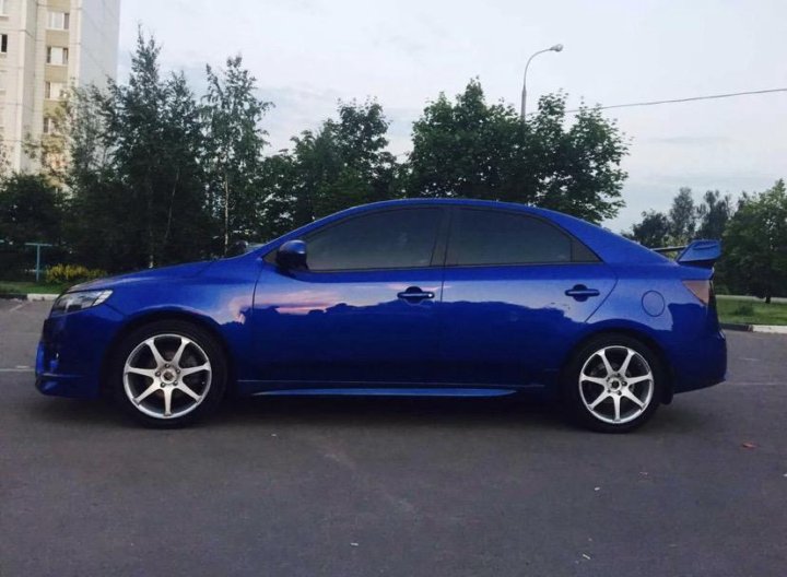 Kia Cerato 2 Koup синяя