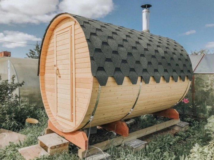 Баня бочка под ключ курск. Баня бочка 2. Бани-бочки под ключ. Баня бочка 6 метров. Баня бочка 2 на 2.