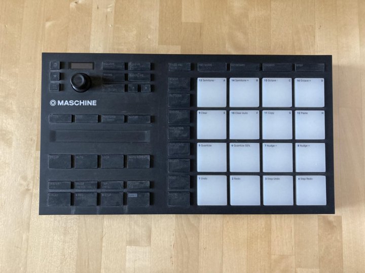 Native instruments maschine mk3. Maschine mk3 пэды. Maschine 56