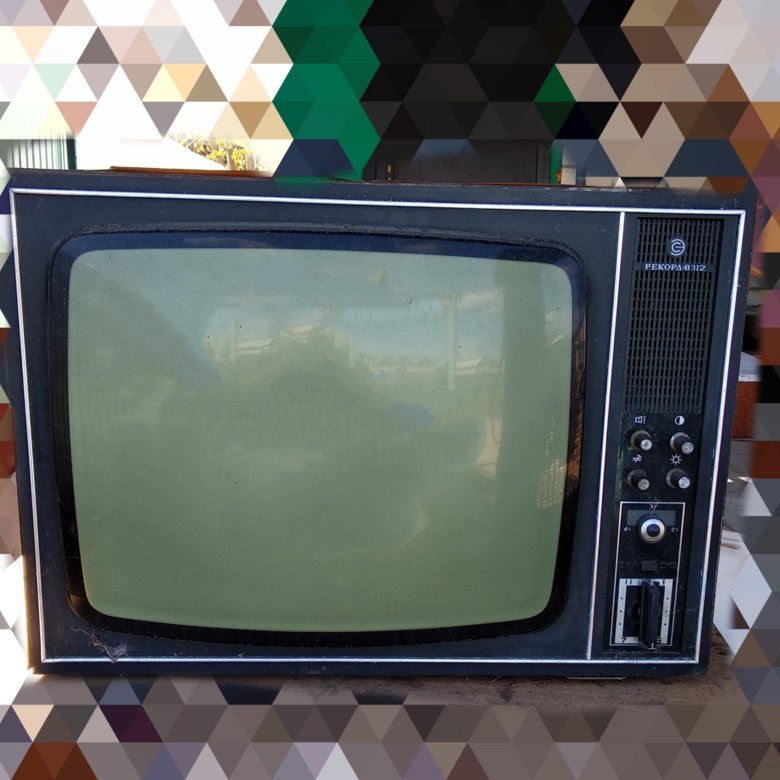 Телевизор рекорд черный. Телевизор рекорд 312. Советский телевизор рекорд в 312. Ламповый телевизор рекорд 312. Телевизор рекорд 312 цветной.