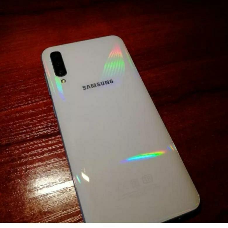 Samsung galaxy a55 8 256. Самсунг галакси а 50. Самсунг а50 белый. Samsung a 50 128гб. Самсунг а50 6/128гб.