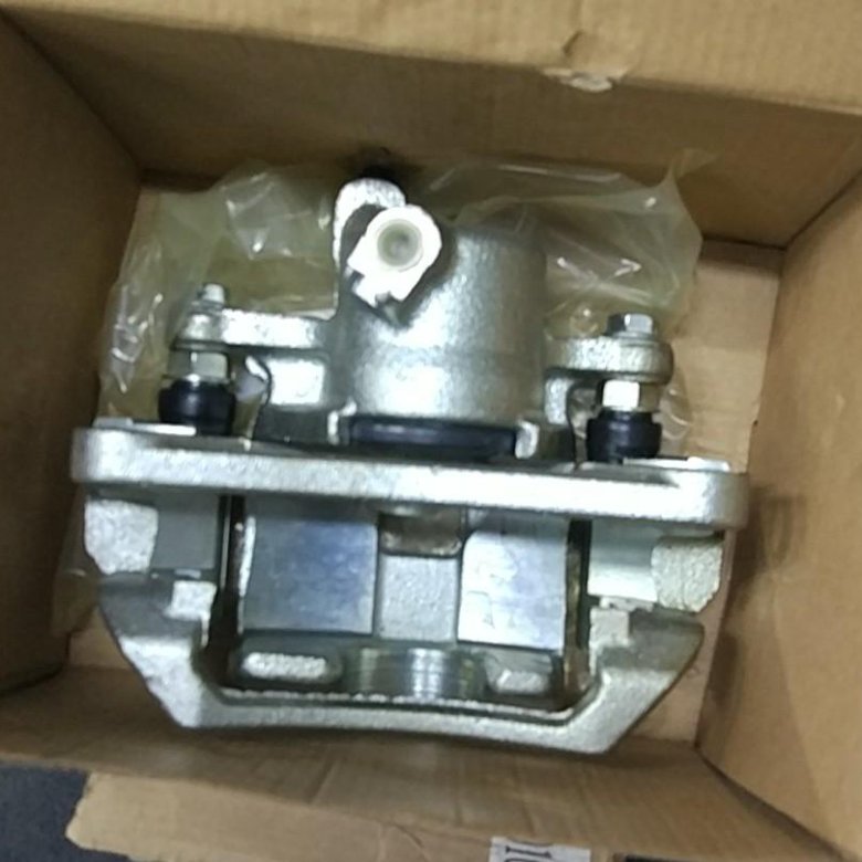 Суппорт ленд крузер 100. Суппорт ленд крузер 100. Задний суппорт на lexus lx. Задний суппорт ленд крузер. Суппорт ленд крузер 100.