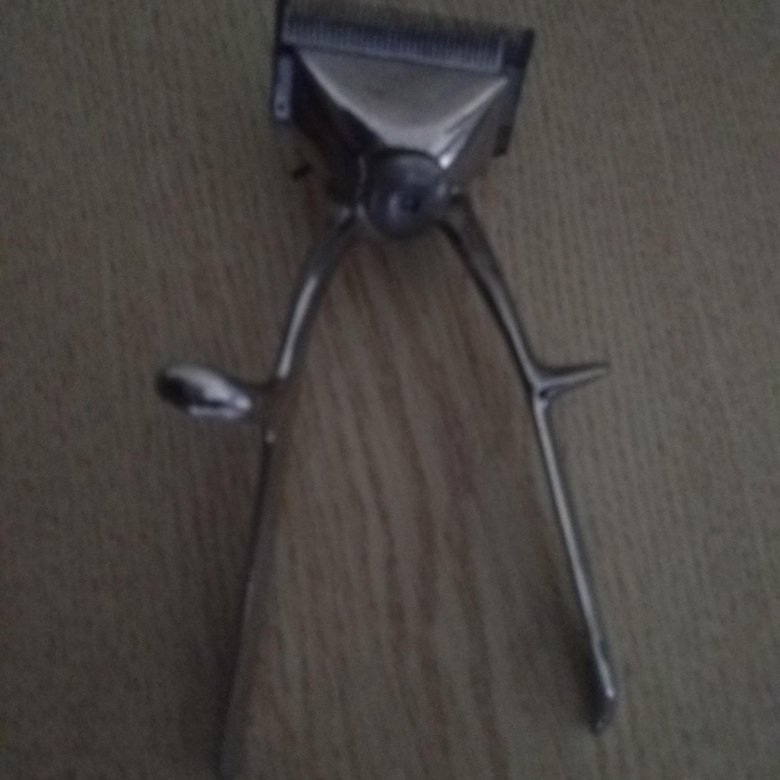 Машинка для стрижки волос СССР – купить в Москве, цена 200 руб., дата ...