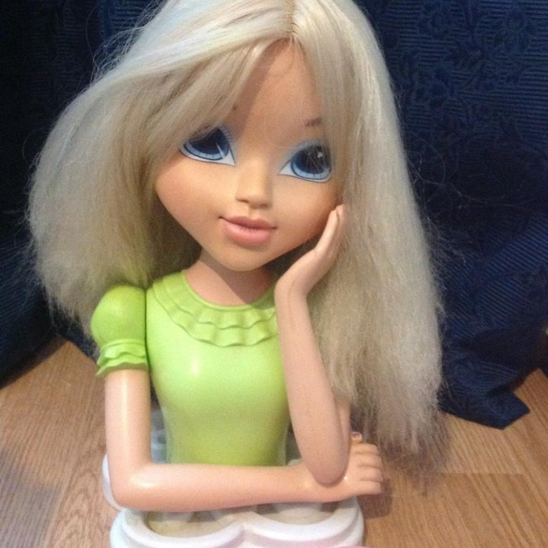 Кукла для макияжа и причесок moxie thumbnail