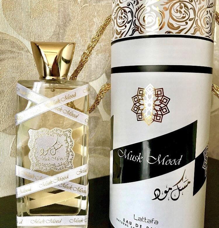 Lattafa portrait perfumes. Lattafa Musk mood. Lattafa Musk mood 100 мл. Lattafa 100 мл. Lattafa Ajeeb.