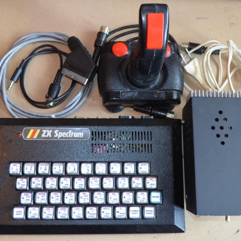 Клон spectrum. Zx spectrum 48k. zx spectrum 48. спектрум 48 джойстик. спектр 48 компьютер.
