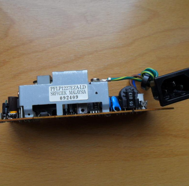 Блок питания от фирмы "Mitsumi", модель "SRF913EK" – купить в Санкт ...