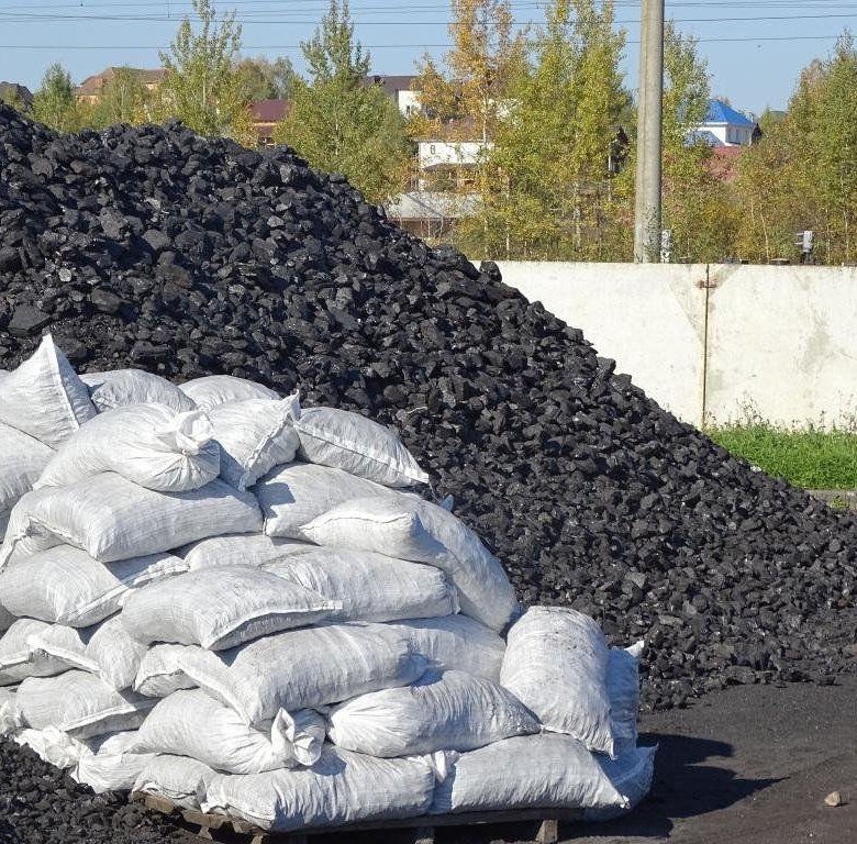 Купить уголь в новосибирске с доставкой. Уголь каменный марки ДПК. Уголь ДПК 50-200 В мешках. Уголь ДПК 50*50. Уголь в мешках 30 кг.