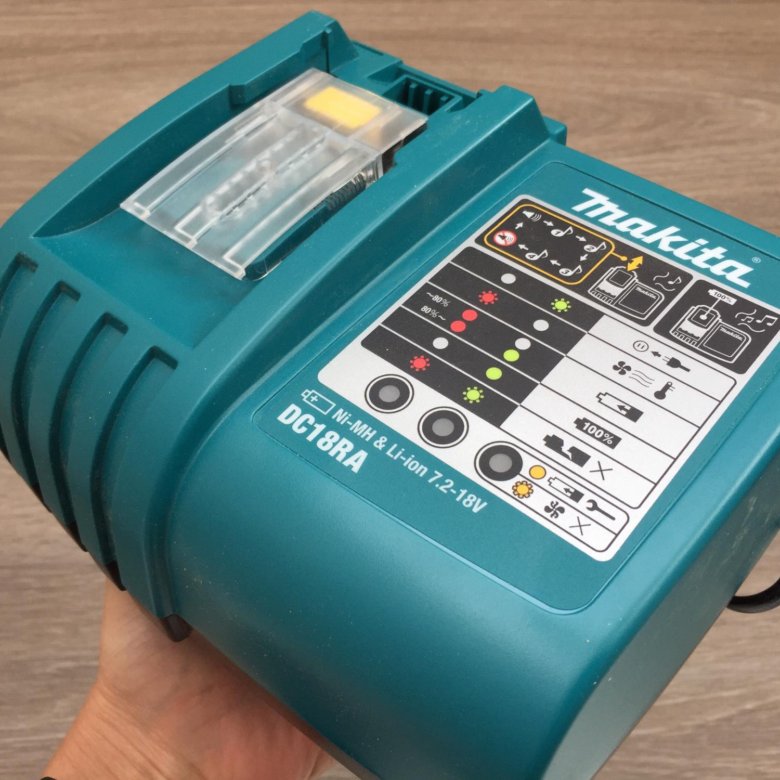 Зарядное устройство Makita DC18RA – купить в Москве, цена 5 000 руб ...