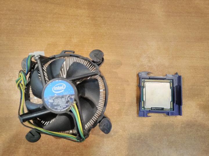 Intel i3 560. Intel core i3 кулер. i3 560.