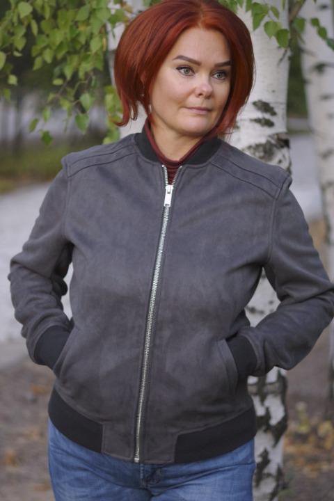 Новая куртка бомбер River Island разм 46-48 – купить в Волгограде, цена ...