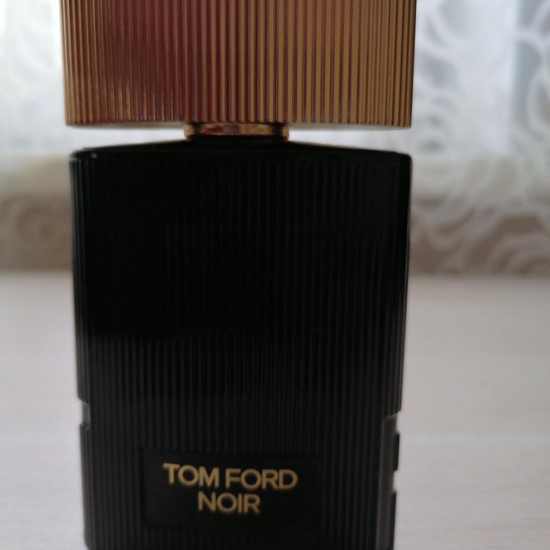 Tom ford noir femme