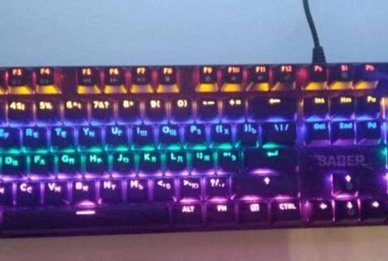 Клавиатура dexp saber tkl. Клавиатура красная подсветка вблизи. Механическая клавиатура dexp saber tkl. Фото клавы сабер. Клавиатура dexp сайбер.