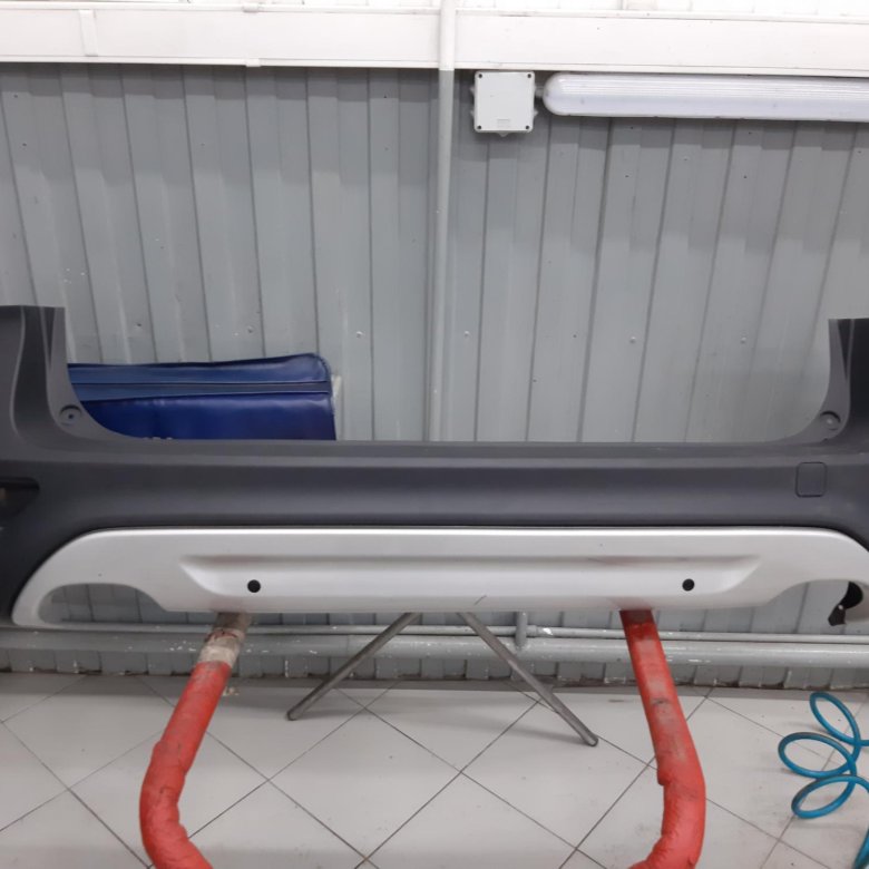 Задний бампер для Вольво хс70 – купить в Москве, цена 5 000 руб., дата ...