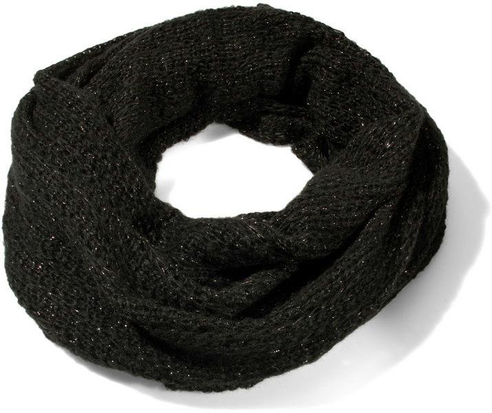 Черные вязаные шарфы