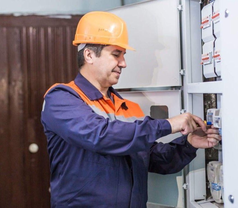 Электромонтер. Электрик в уфе выезд. Электрик в уфе выезд. Электромонтер. Рб электрика.