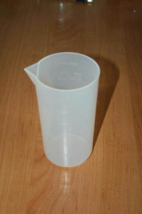 Стакан филипс. Мерный стакан от блендера. Чаша от блендера мернпч. Мерный стакан для блендера Philips. Мерный стакан от блендера Braun.