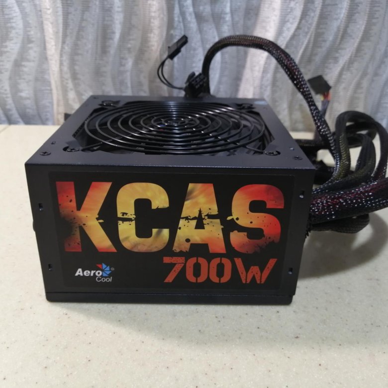 Aerocool kcas 700w