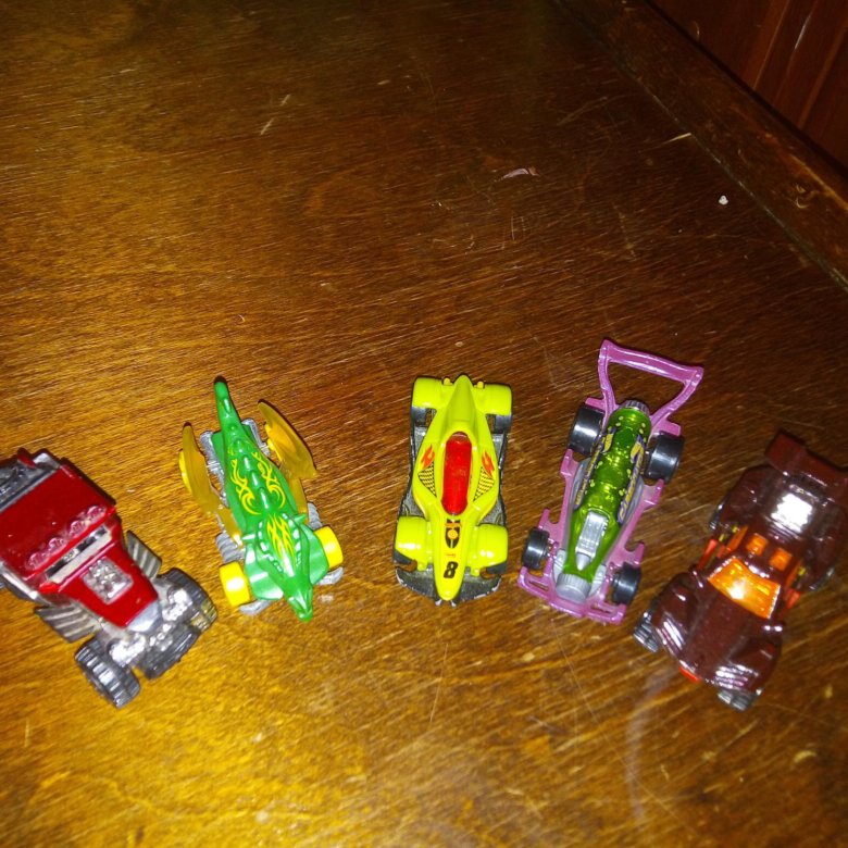 Hot wheels hdx78. Машина хот Вилс гармошка красная. Машинка яйцо трансформер хот Вилс. Хот Вилс еда. Хот Вилс Камри.