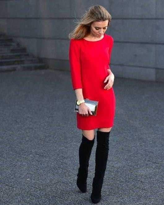 С чем носить красное платье до колена