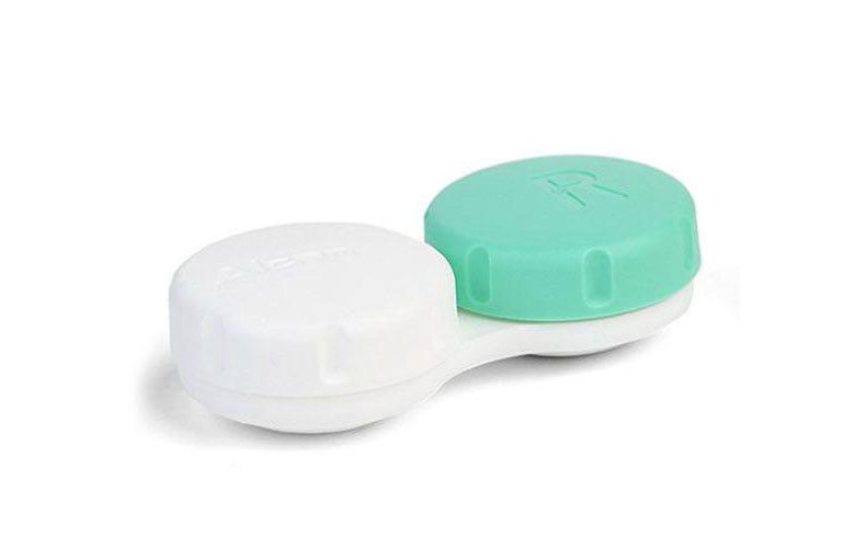 Контейнер для линз в аптеке. Контейнер для линз вертикальный. Контейнер для линз с линзами. Контейнер для линз вертикальный. Коробочка для линз.