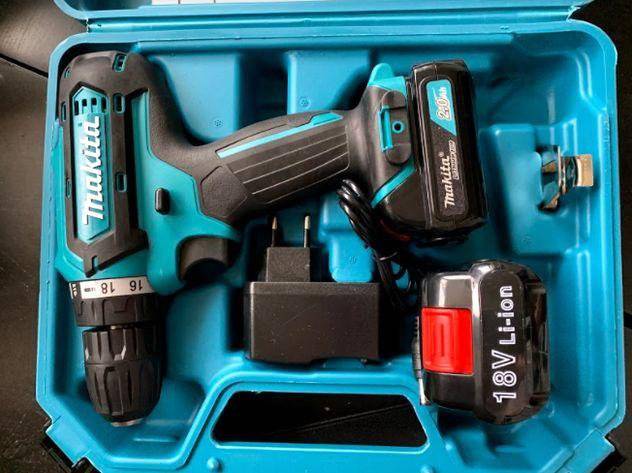 Шуруповерт Makita 18 вольт – купить в Москве, цена 3 790 руб., дата ...