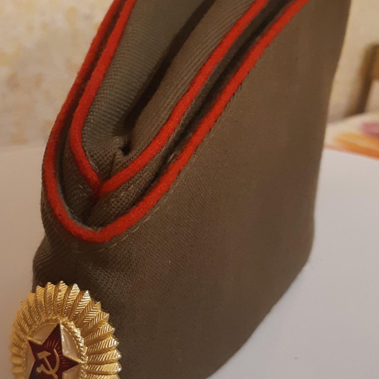 Военная пилотка ссср. Солдатская пилотка. Пилотка ржд. Продает пилотку. Военный головной убор пилотка.