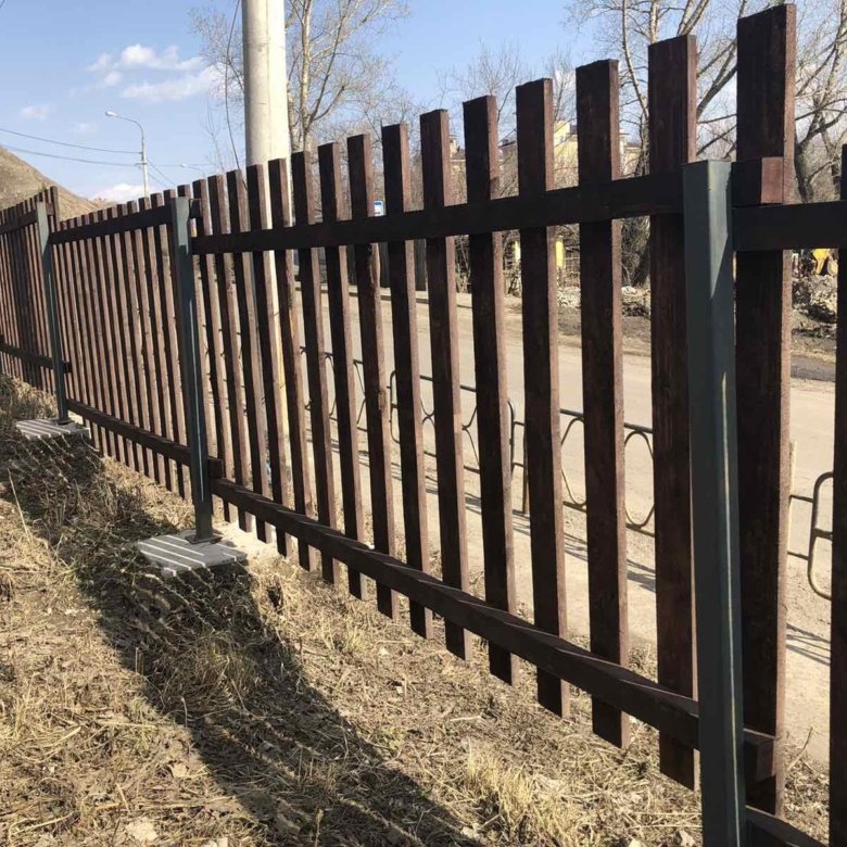 Табличка продается дом. Продам забор. Заборы 6сотых. Продается дом вывеска. Заборы бэушные.