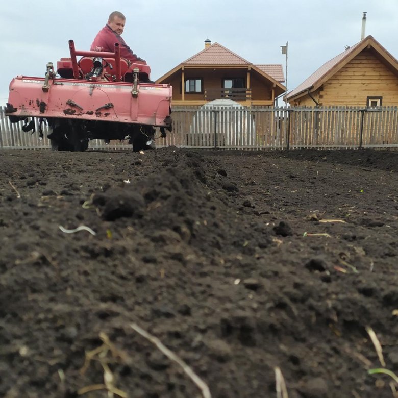 Вспашка земли японским мини трактором – купить в Красноярске, цена 1 ...