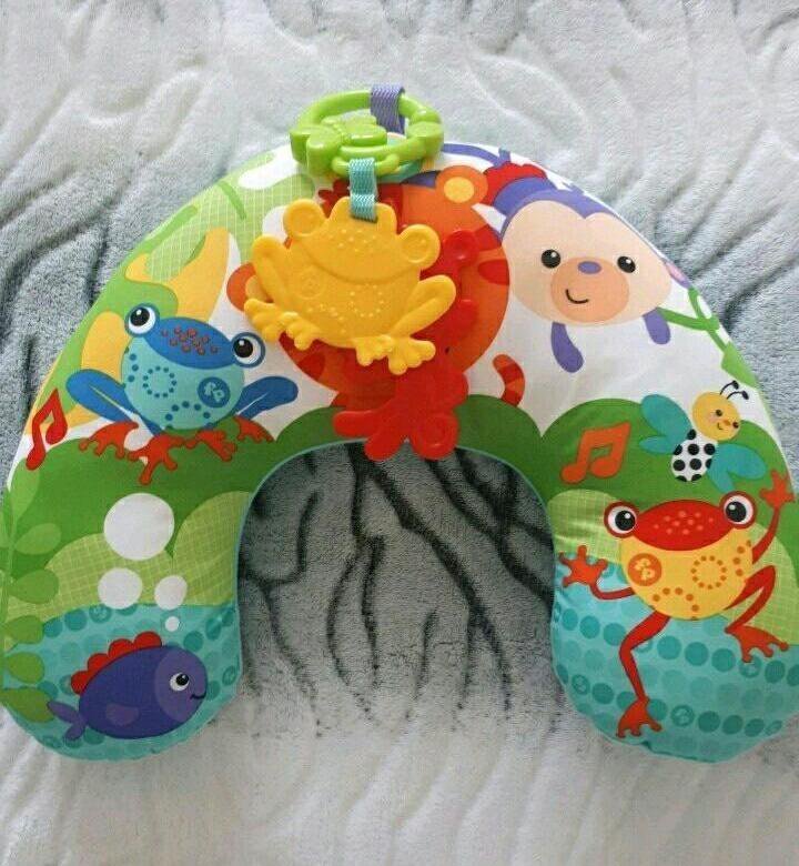 Игровая подушка. Подушка Fisher Price. Подушка игровая Fisher Price. Игровая подушка для малышей. Fisher Price подушка для игр на животике.