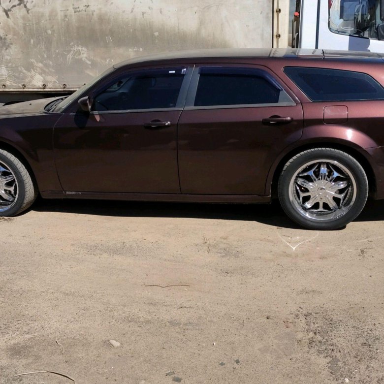 Dodge Magnum 2021