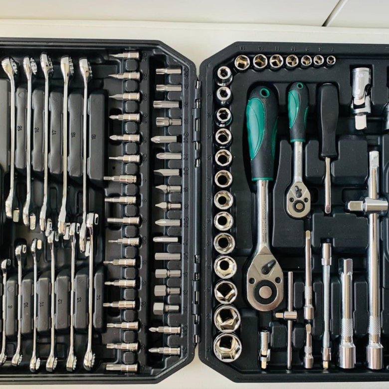 Набор инструментов зеленый кейс. Satvpro набор инструментов. Набор инструментов зеленый чемоданчик. Инструмента 78 предметов. Набор инструмента 65 предметов sata 09011.