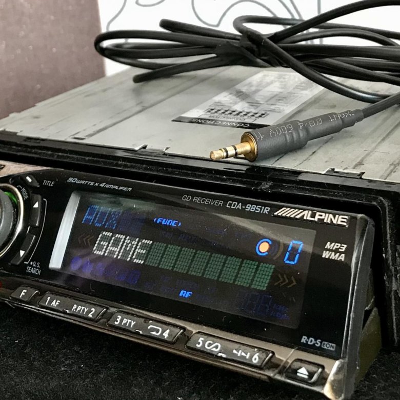 Alpine cda-117ri аукс. Алпайн 9884r. Alpine 117ri. Алпайн cda. Алпайн 117.