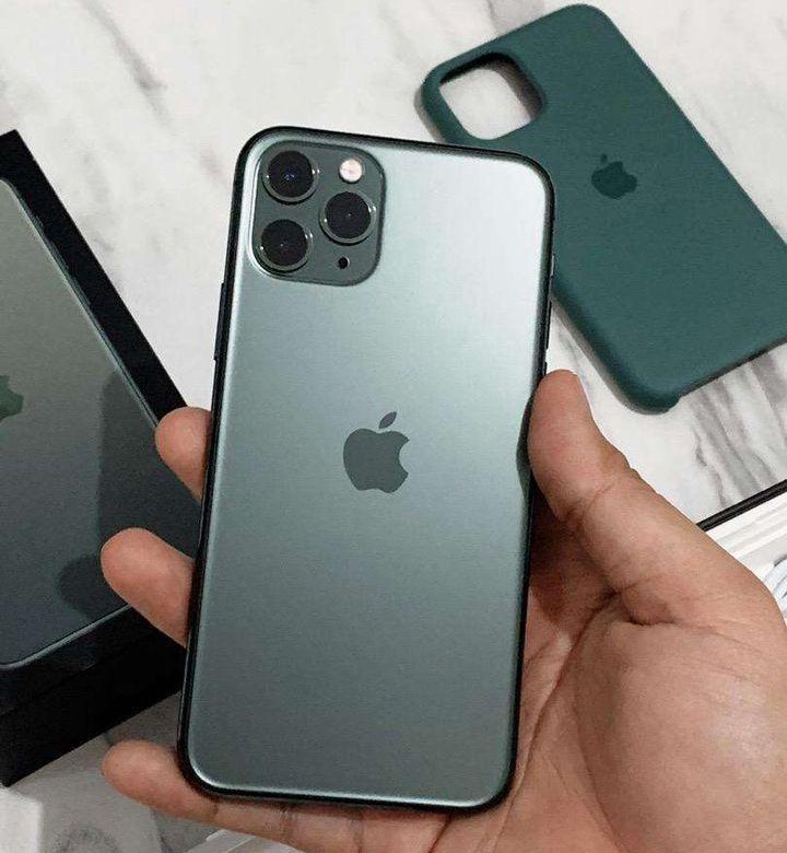 Iphone 11 midnight green