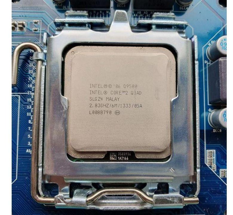 Core 2 Quad q9500 без крышки.