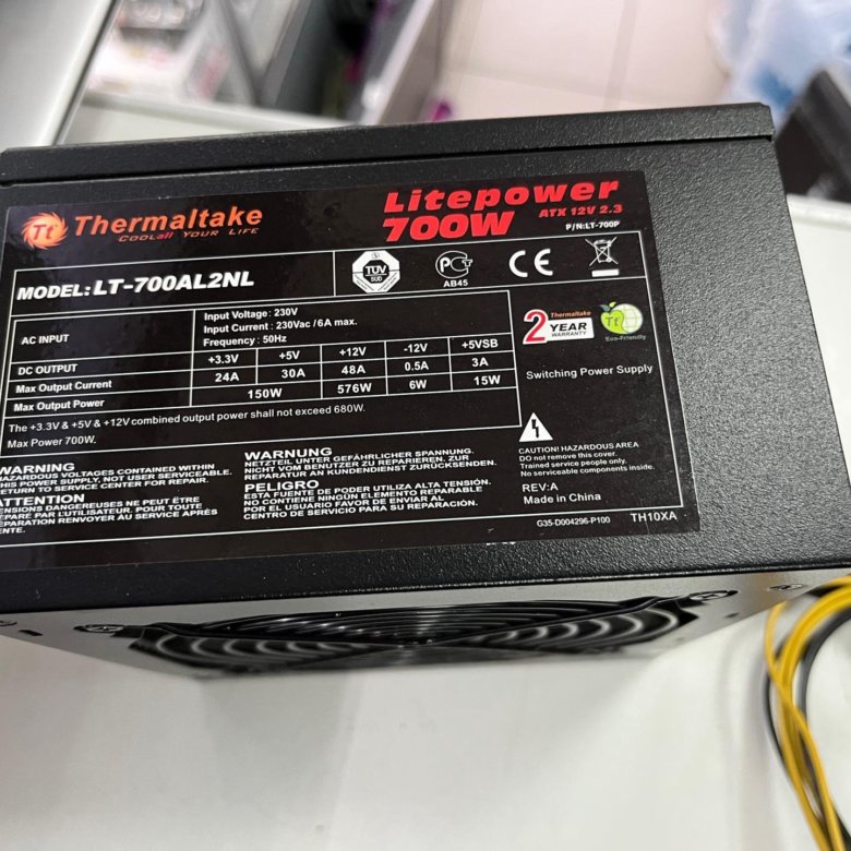Блок питание бу. Thermaltake Litepower 700. Litepower 700w. Блок питания термолтейк 700 Litepower. Thermaltake Litepower RGB 550.