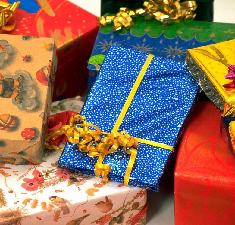 Упаковка подарков, пупырчатый полиэтилен, плёнка –  в Ростове-на .