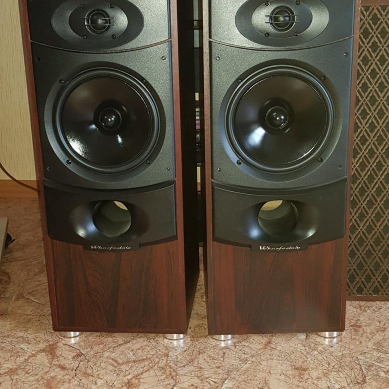 Wharfedale Xarus 2000. Wharfedale Xarus 5000. Davis Acoustics KVK 180. Davis Acoustics KVK 4.