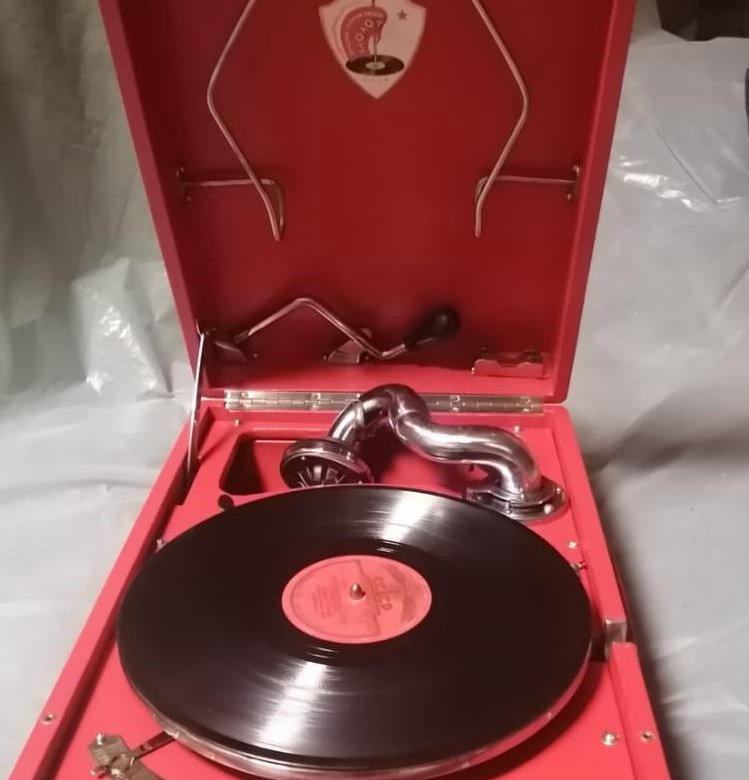 Патефон – купить в Москве, цена 25 000 руб., дата размещения: 14.08. ...