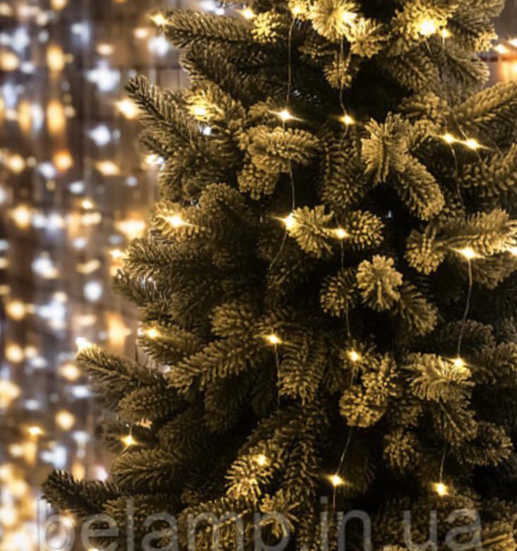 Елка конина. Гирлянда конский хвост. Гирлянда конский хвост на елке. Елка конина. Ель канадская коника.